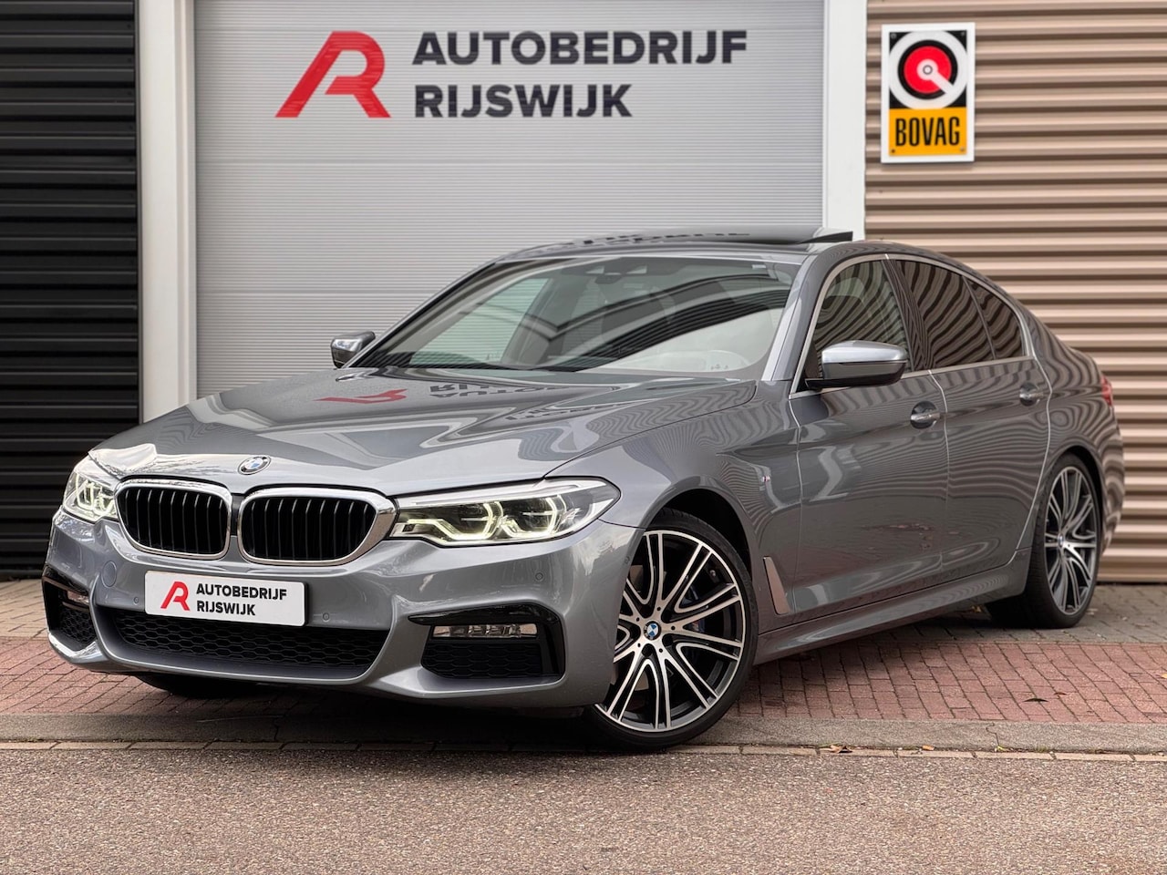 BMW 5-serie - 530i High Executive Dak/Memory/Camera/HuD - AutoWereld.nl