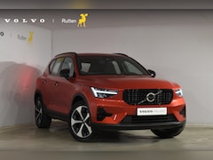 Volvo XC40 - B4 211PK Automaat Plus Dark / Navigatie / Adaptive Cruise / Harman Kardon / Stuur- & Stoel
