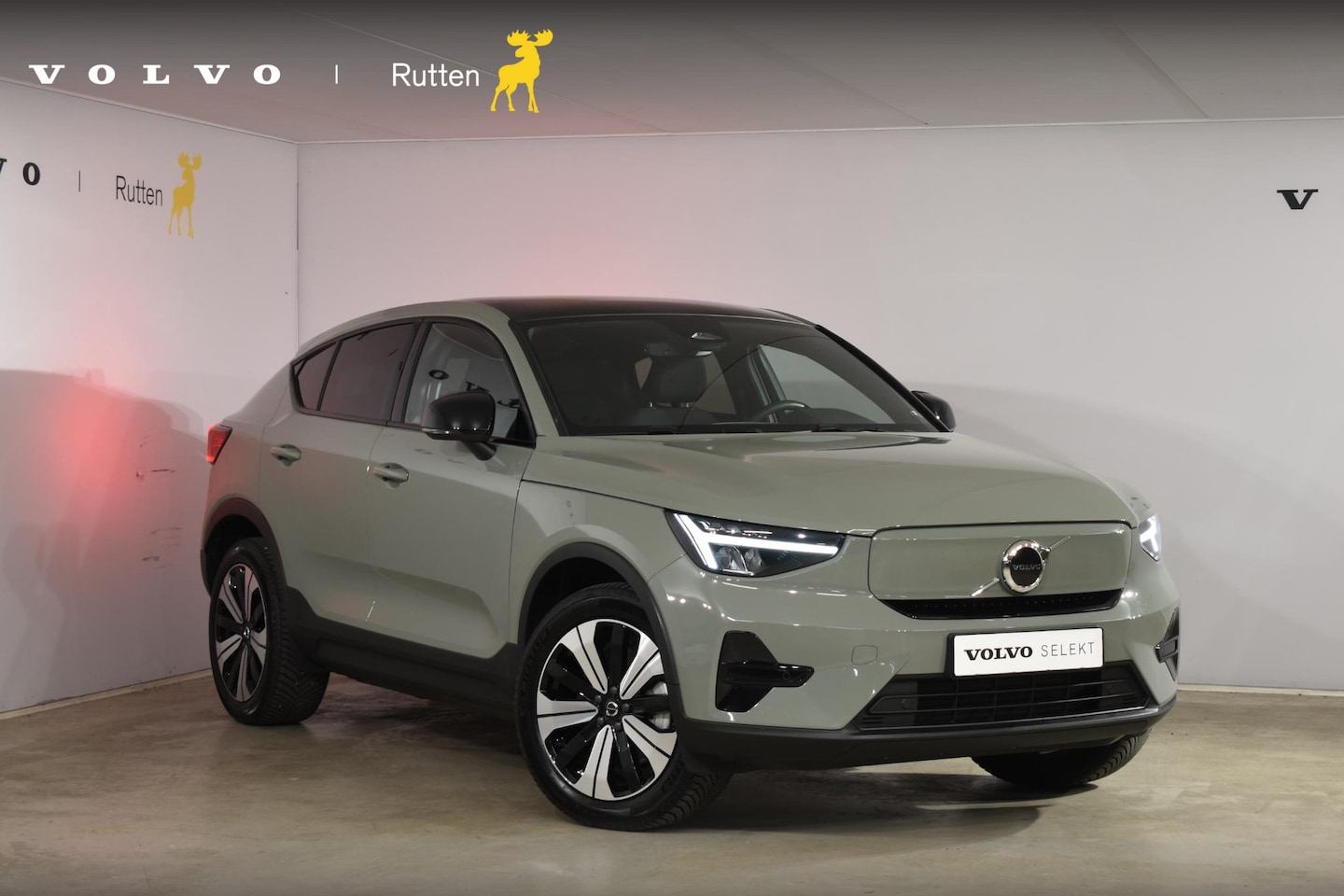 Volvo C40 - 231PK Single Motor 70 kWh Plus Dark / Navigatie / Camera / Parkeersensoren / Stoelverwarmi - AutoWereld.nl