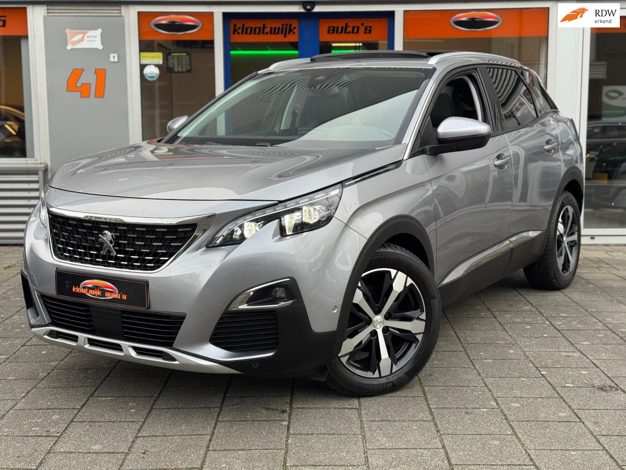 Peugeot 3008 - 1.2T Allure Premium Automaat Panorama i-Cockpit Dealer Historie - AutoWereld.nl