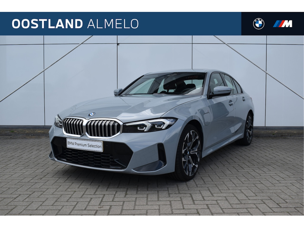 BMW 3-serie - 330e M Sport Automaat / Schuif-kanteldak / Trekhaak / Sportstoelen / Achteruitrijcamera / - AutoWereld.nl