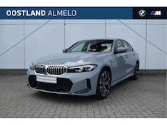 BMW 3-serie - 330e M Sport Automaat / Schuif-kanteldak / Trekhaak / Sportstoelen / Achteruitrijcamera /