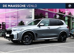 BMW X5 - xDrive50e High Executive M Sport Automaat / Panoramadak / Trekhaak / Sportstoelen / Soft-C