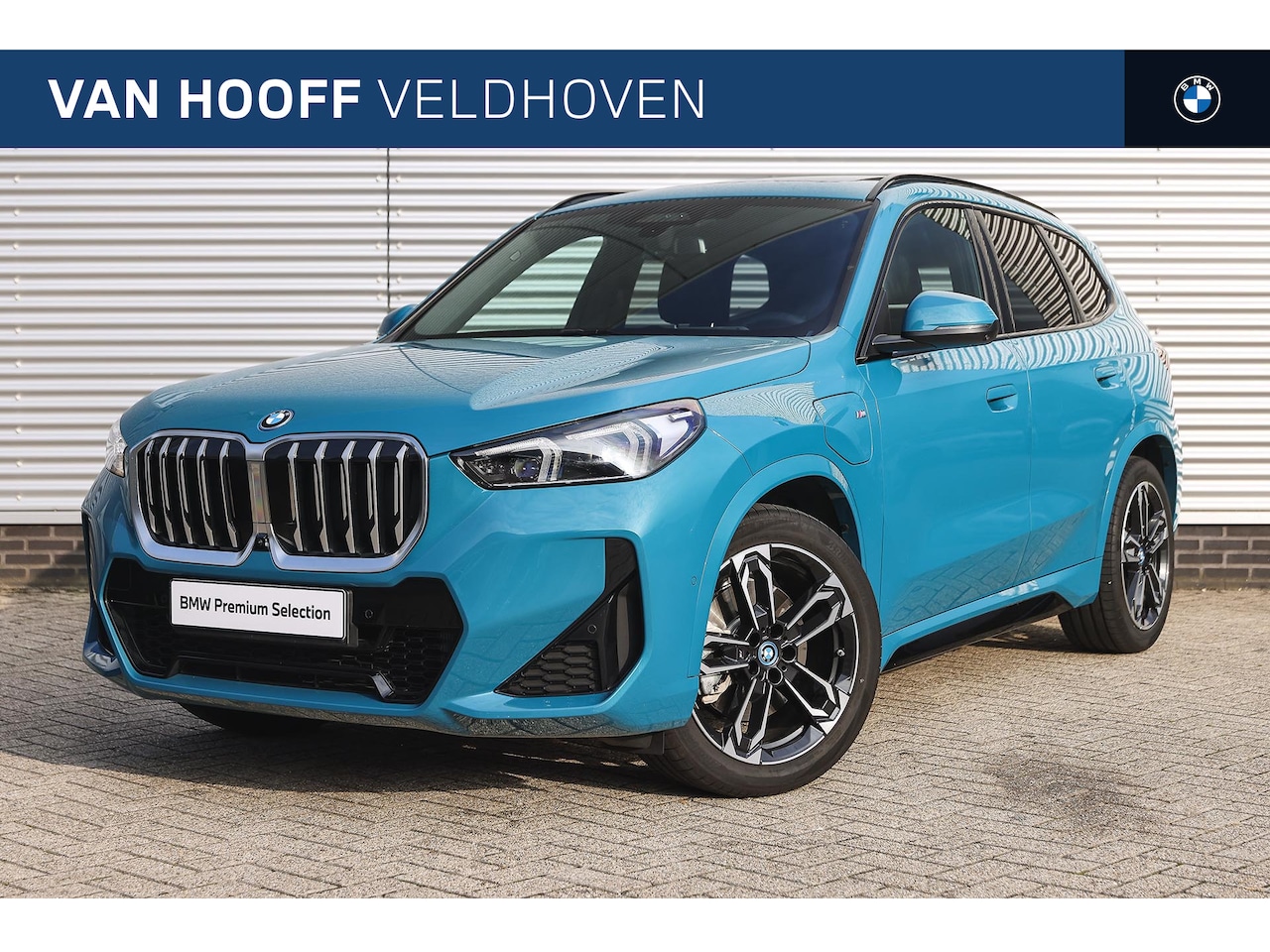 BMW X1 - xDrive30e High Executive M Sport Automaat / Panoramadak / Trekhaak / Sportstoelen / Parkin - AutoWereld.nl