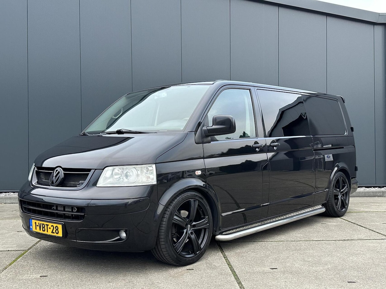 Volkswagen Transporter - 2.5 TDI Automaat L2 2x Schuif|Leer|Xenon| - AutoWereld.nl