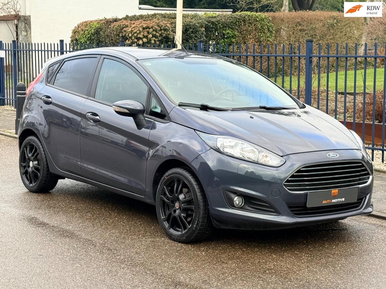 Ford Fiesta - 1.0 Style / Stoelverwarming , Airco , nieuwe riem! - AutoWereld.nl