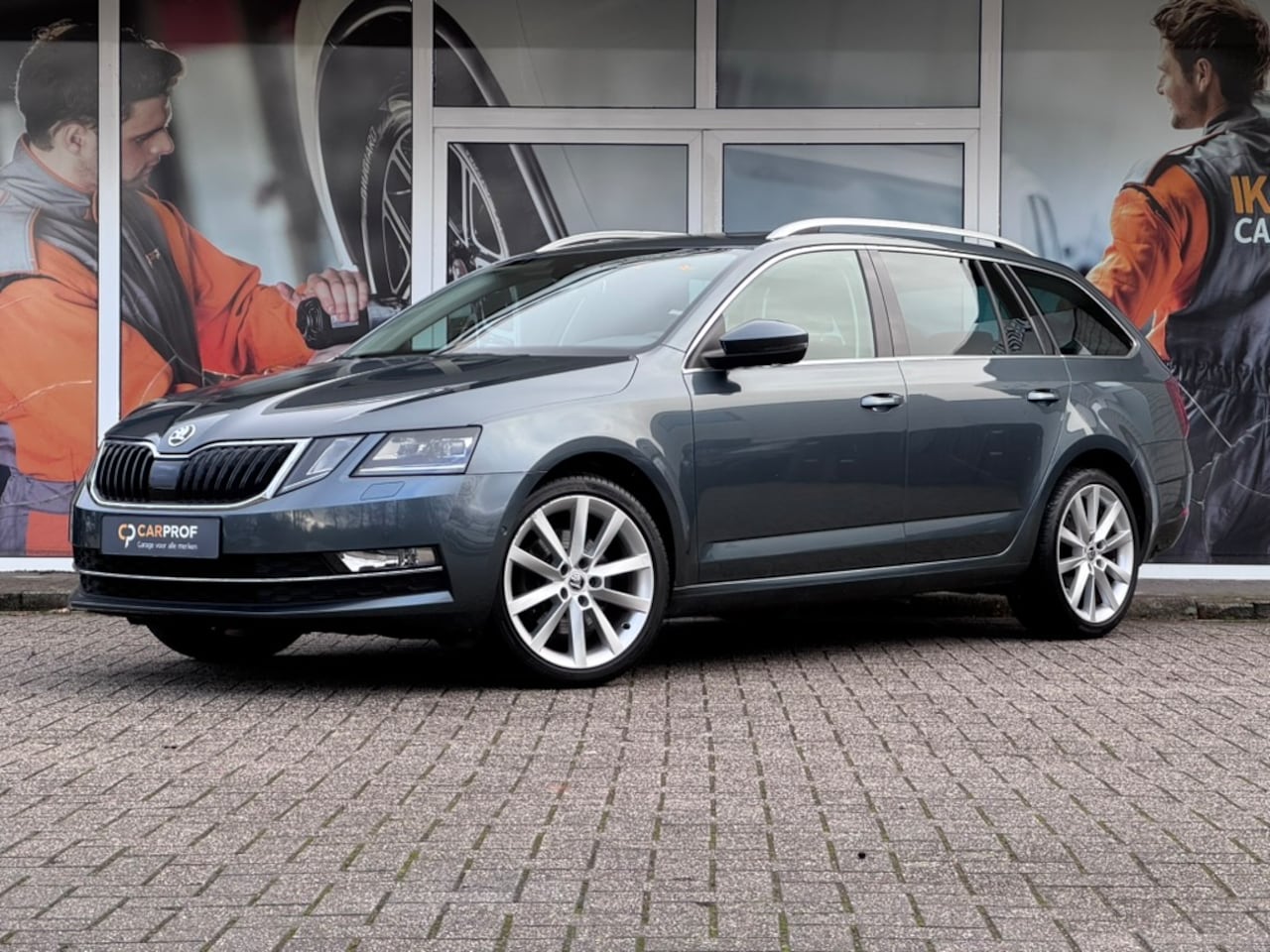 Skoda Octavia Combi - 1.5 TSI 150pk DSG Style Bns Pano/Trekhaak/DCC/Canton - AutoWereld.nl