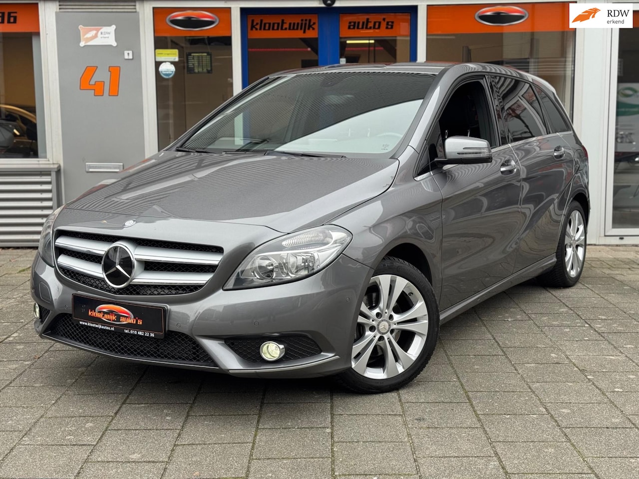 Mercedes-Benz B-klasse - 180 Ambition Navigatie LM Leder/Stof Dealer Onderhouden - AutoWereld.nl