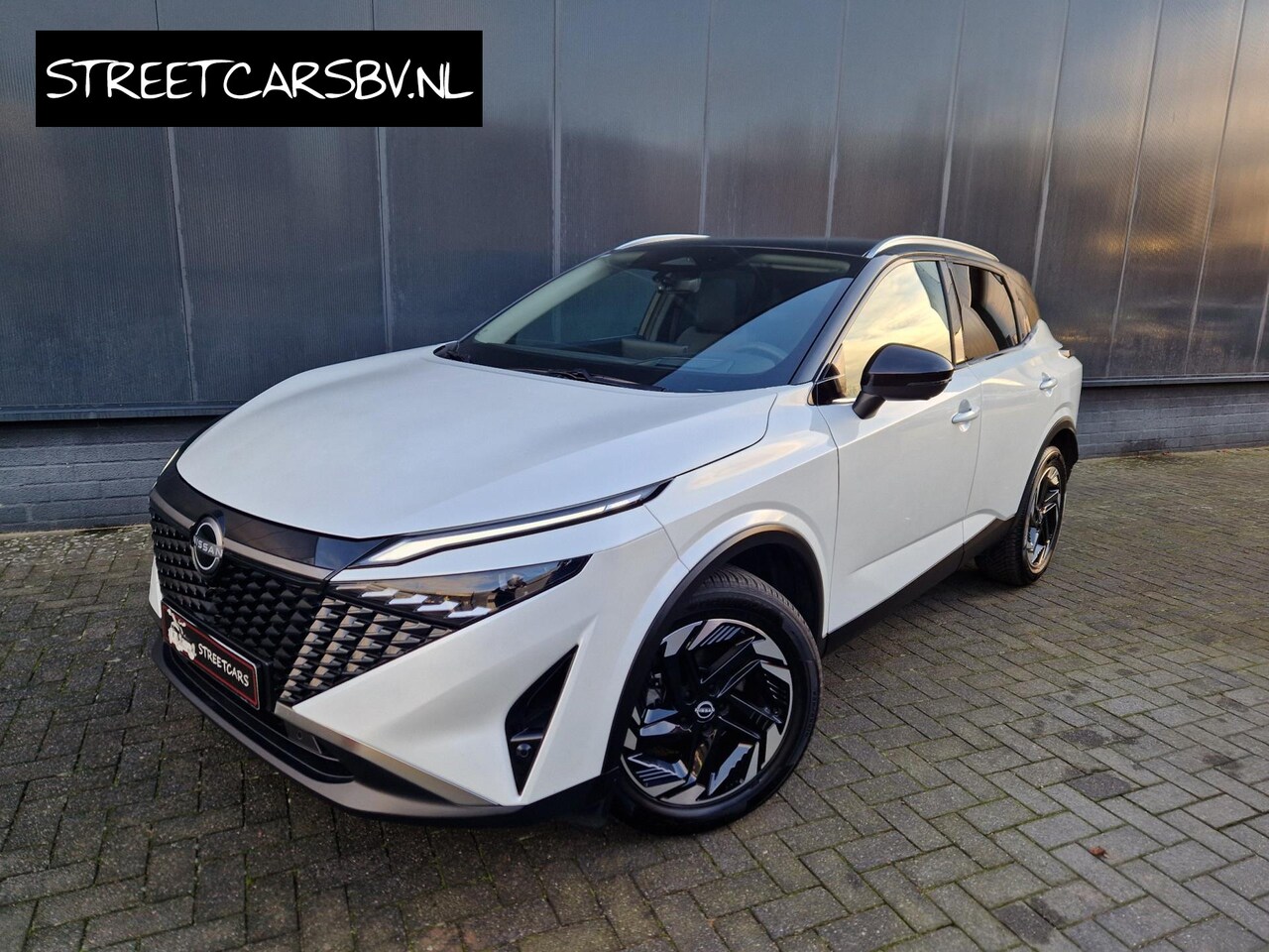 Nissan Qashqai - 1.3 MHEV Xtronic 158PK BiTone /Pano /Led /360cam - AutoWereld.nl