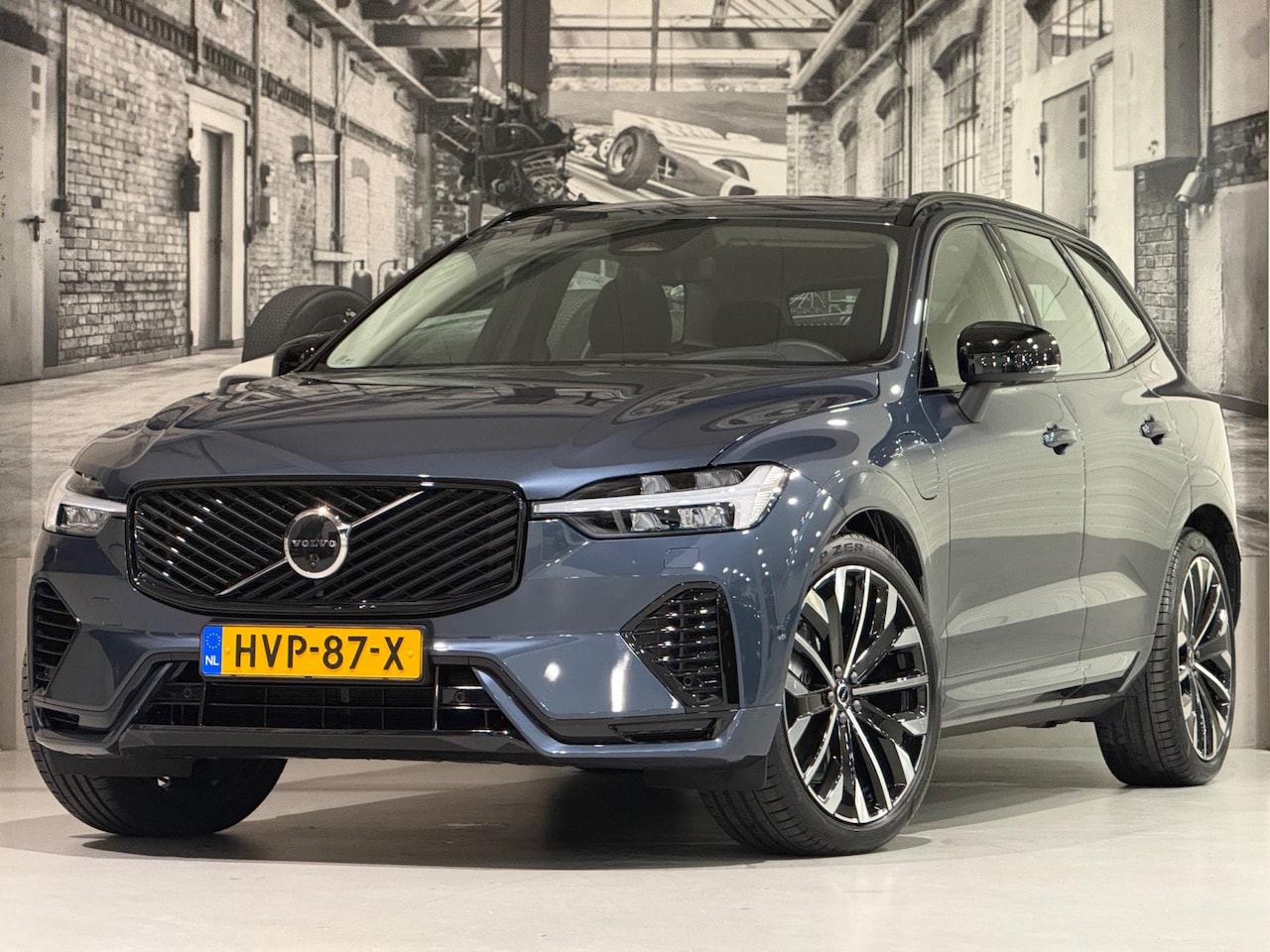 Volvo XC60 - 2.0 T8 Plug-in hybrid AWD Ultra Dark 2.0 T8 Plug-in hybrid AWD Ultra Dark - AutoWereld.nl