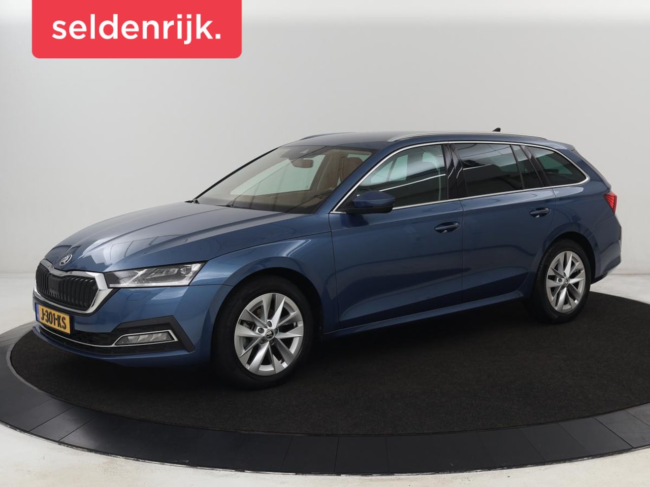 Skoda Octavia - 1.5 TSI First Edition | Head-Up | Stoelverwarming | Adaptive cruise | Leder/Alcantara | Si - AutoWereld.nl