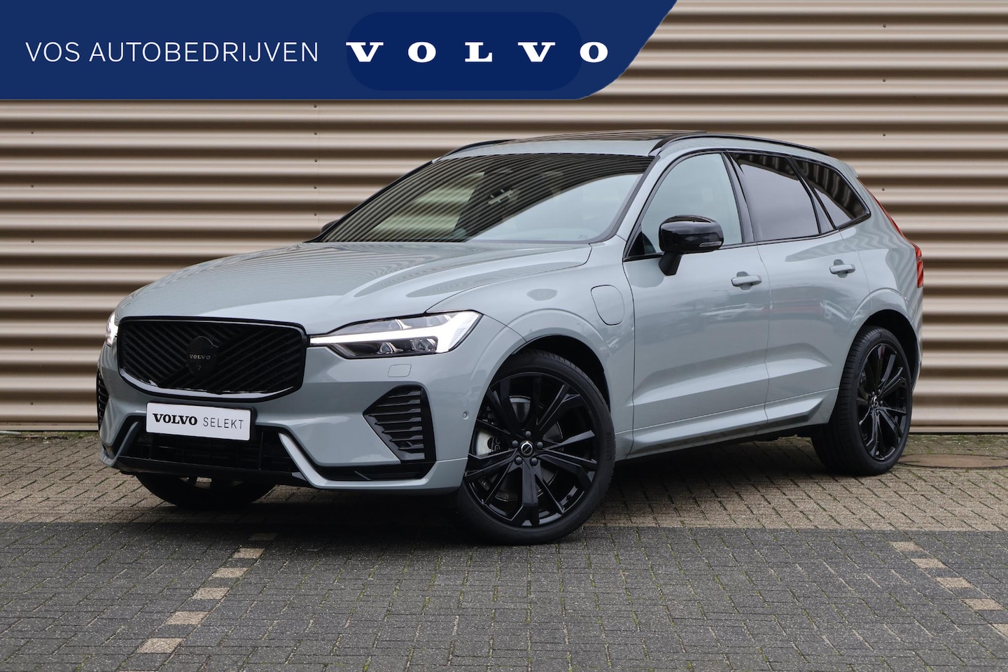 Volvo XC60 - T8 Plug-in hybrid AWD Ultra Black Edition | FULL OPTION | Luchtvering | Bowers & Wilkins | - AutoWereld.nl