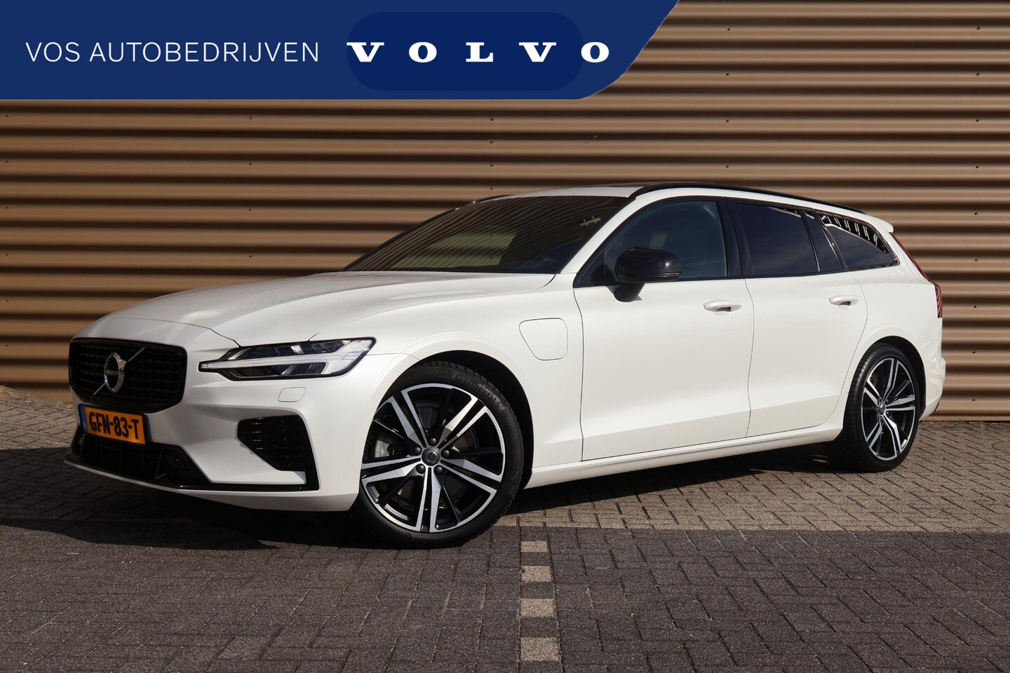 Volvo V60 - 2.0 T6 Plug-in hybrid AWD Ultimate Dark LONG RANGE - AutoWereld.nl