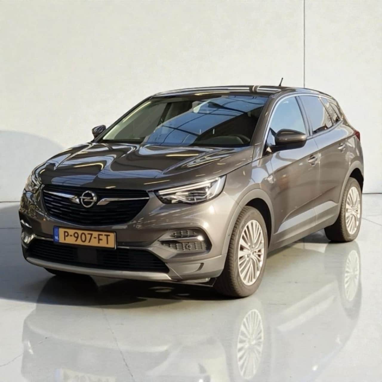 Opel Grandland X - 1.2 Turbo Innovation 1e eigenaar stoelverwarming - AutoWereld.nl