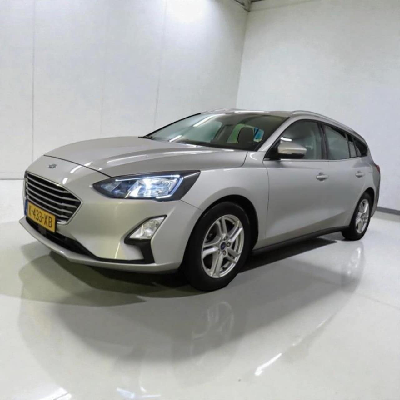 Ford Focus Wagon - 1.0 EcoBoost Hybrid 1e eigenaar Dealer onderhouden - AutoWereld.nl