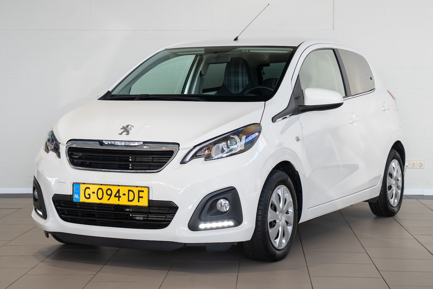 Peugeot 108 - 1.0 e-VTi Active | Airco | Bluetooth | El. Ramen | Getint Glas | Mistlampen | - AutoWereld.nl