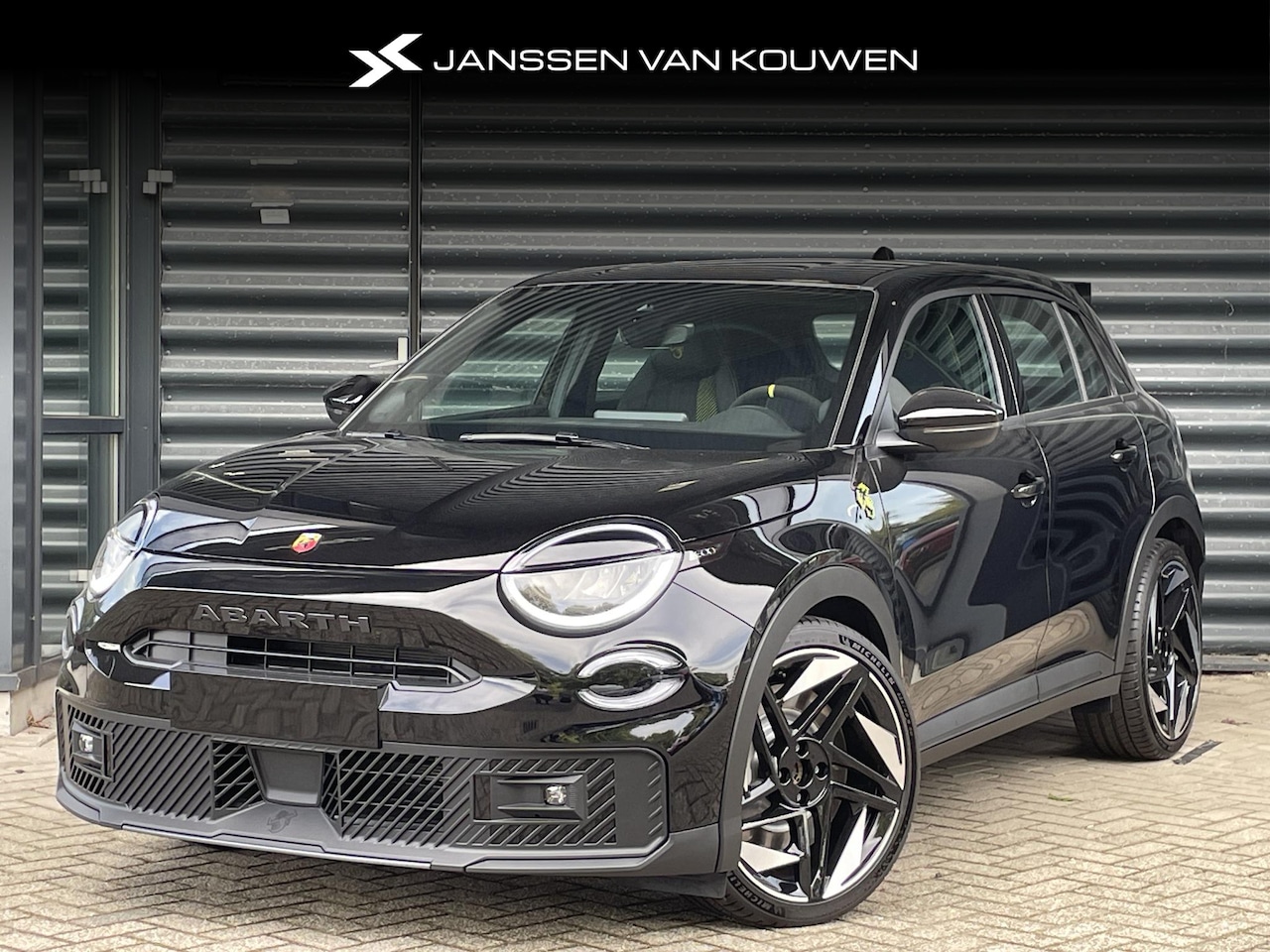 Abarth 600e - Abarth Turismo 54 kWh * NU IN DE SHOWROOM * Leuk en snel * uit voorraad leverbaar - AutoWereld.nl