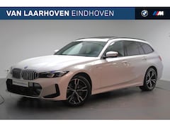 BMW 3-serie Touring - 330e M Sport Automaat / Panoramadak / Trekhaak / Sportstoelen / Achteruitrijcamera / Activ