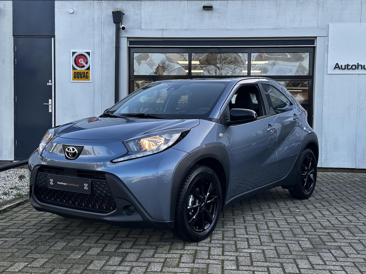 Toyota Aygo X - 1.0 VVT-i MT Play Camera, Carplay, Cruise - AutoWereld.nl
