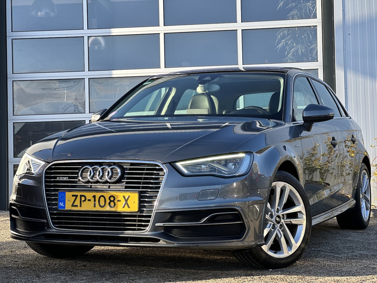 Audi A3 Sportback - 1.4 e-tron PHEV Attraction Pro Line plus 225pk | B&O Geluidsinstallatie | Elektrisch glaze - AutoWereld.nl