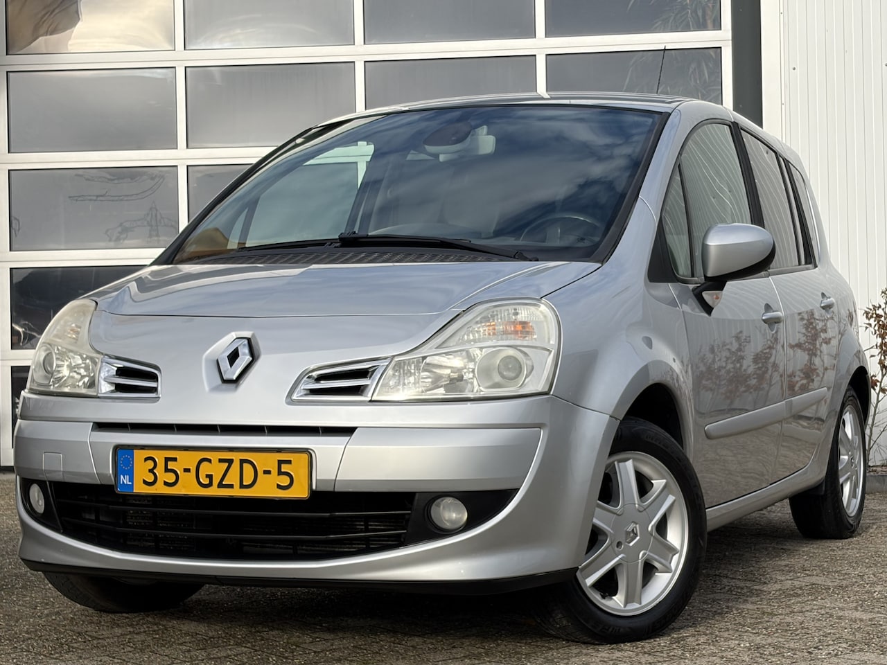 Renault Grand Modus - 1.2 TCE Dynamique 100pk | Airco automatisch | Cruise control | Isofix bevestiging voor kin - AutoWereld.nl