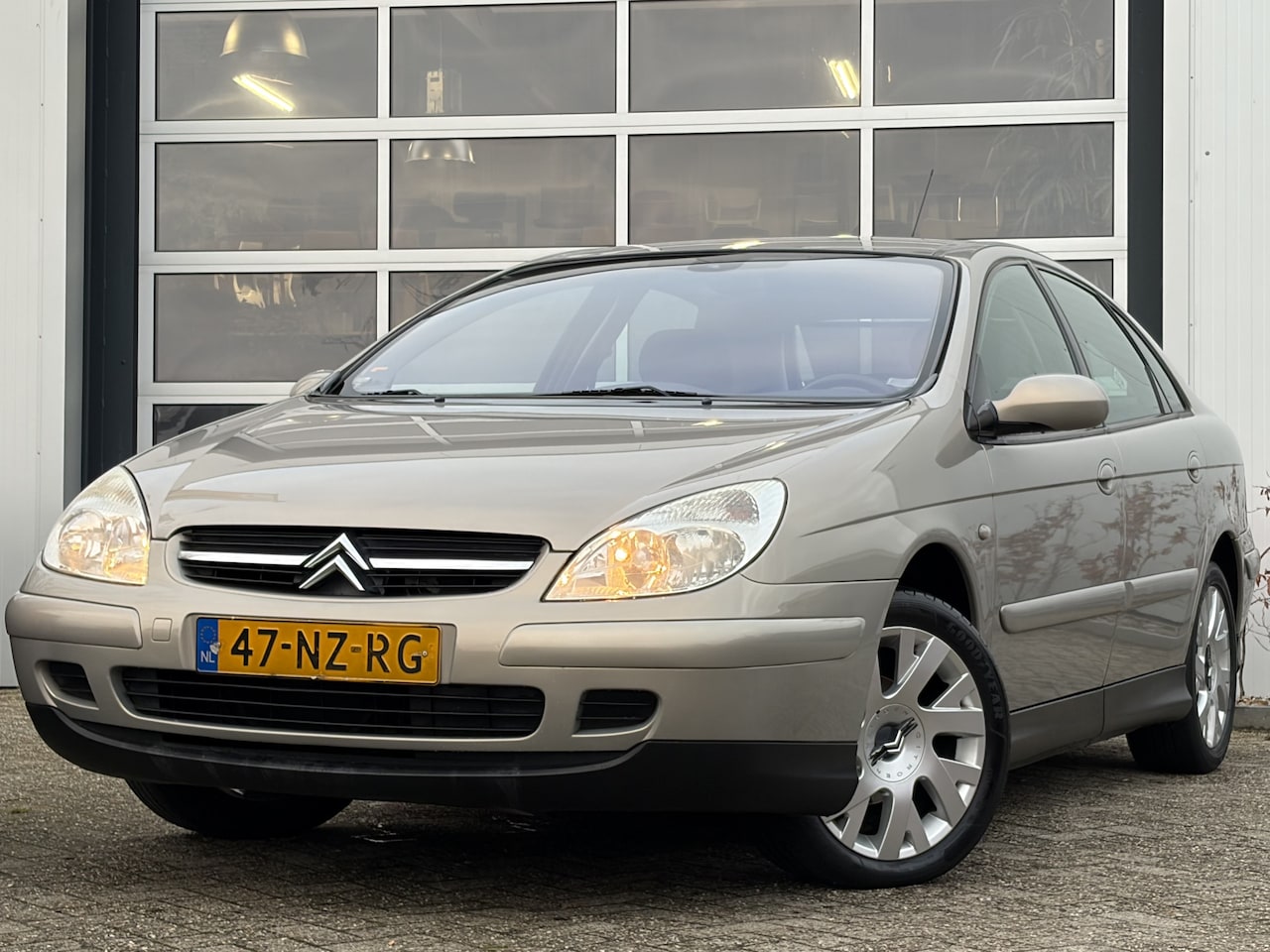 Citroën C5 - 1.8-16V Différence 2 116pk | APK tot 05-12-2026! | Airco automatisch | Cruise control | Li - AutoWereld.nl