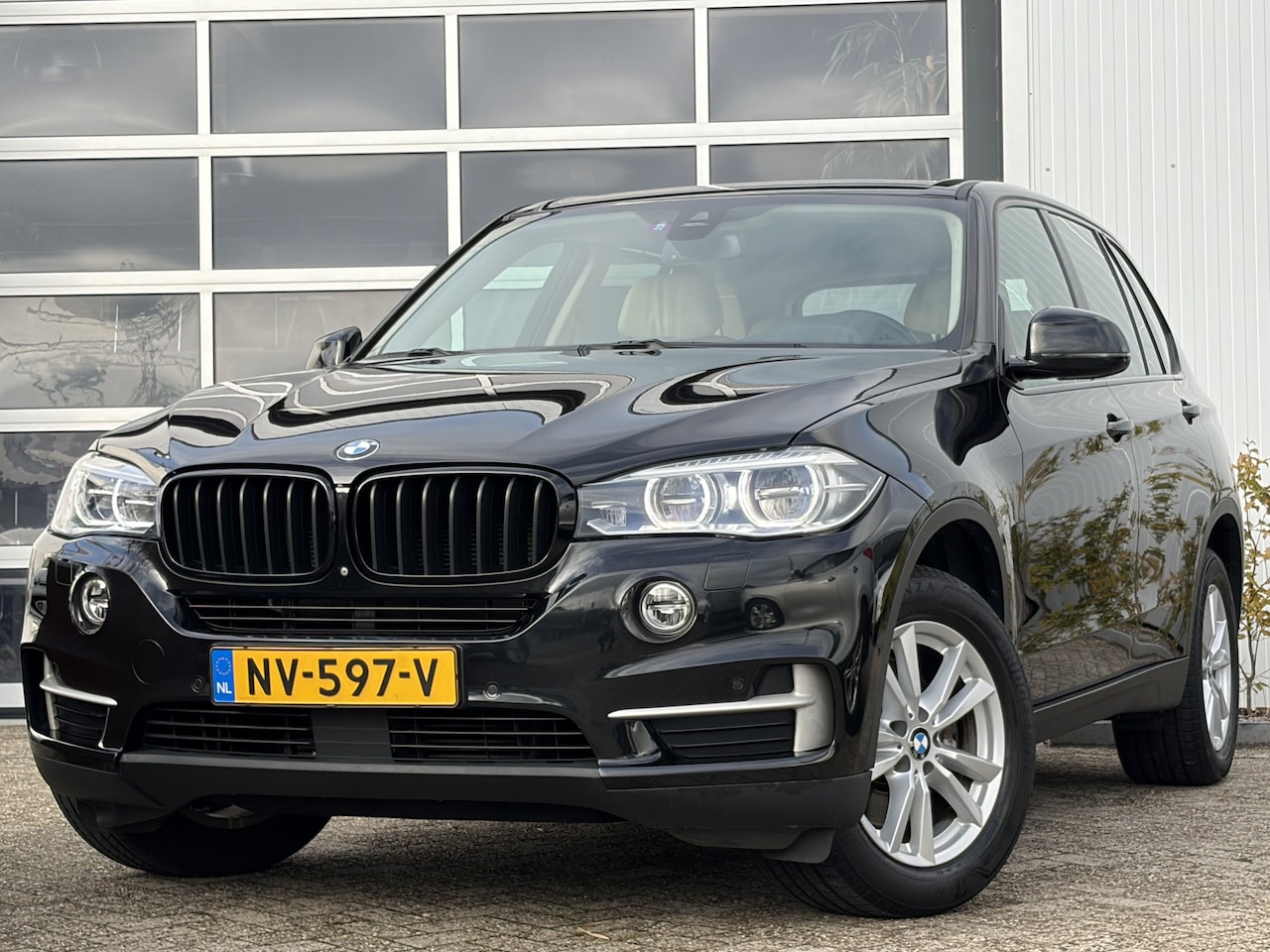 BMW X5 - xDrive35i High Executive 306pk | Achteruitrijcamera | Bang & Olufsen Sound | Cruise contro - AutoWereld.nl