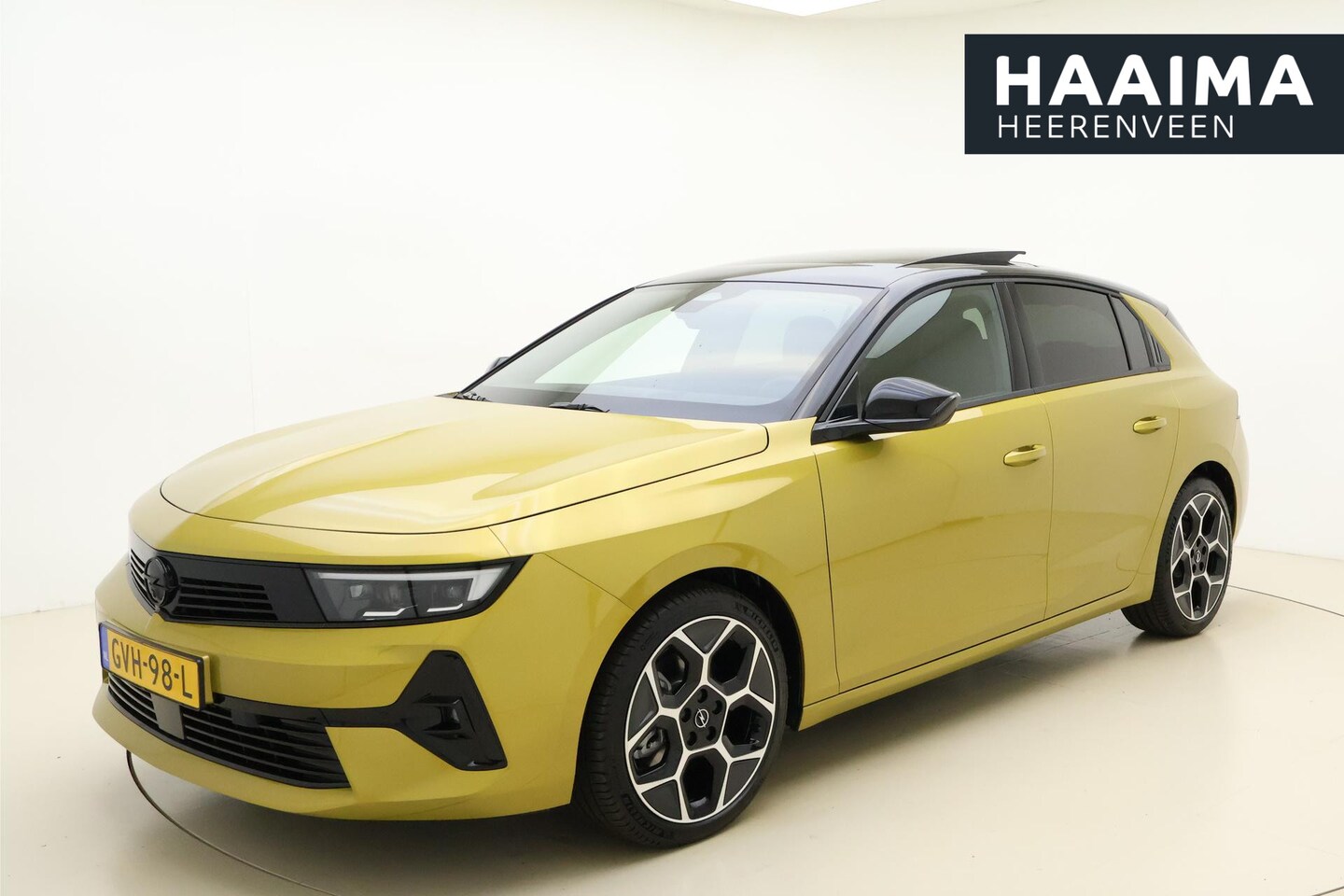 Opel Astra - 1.2 Turbo 145pk Hybrid Automaat Ultimate | Schuif/kantel dak | Adaptive Cruise Control | V - AutoWereld.nl