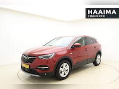 Opel Grandland X - 1.2 Turbo Business Executive 130pk | Automaat | Navigatie | Camera | Climate Control | Sto
