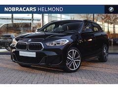 BMW X2 - xDrive25e M Sport Automaat / Sportstoelen / Stuurverwarming / LED / Stoelverwarming / Crui