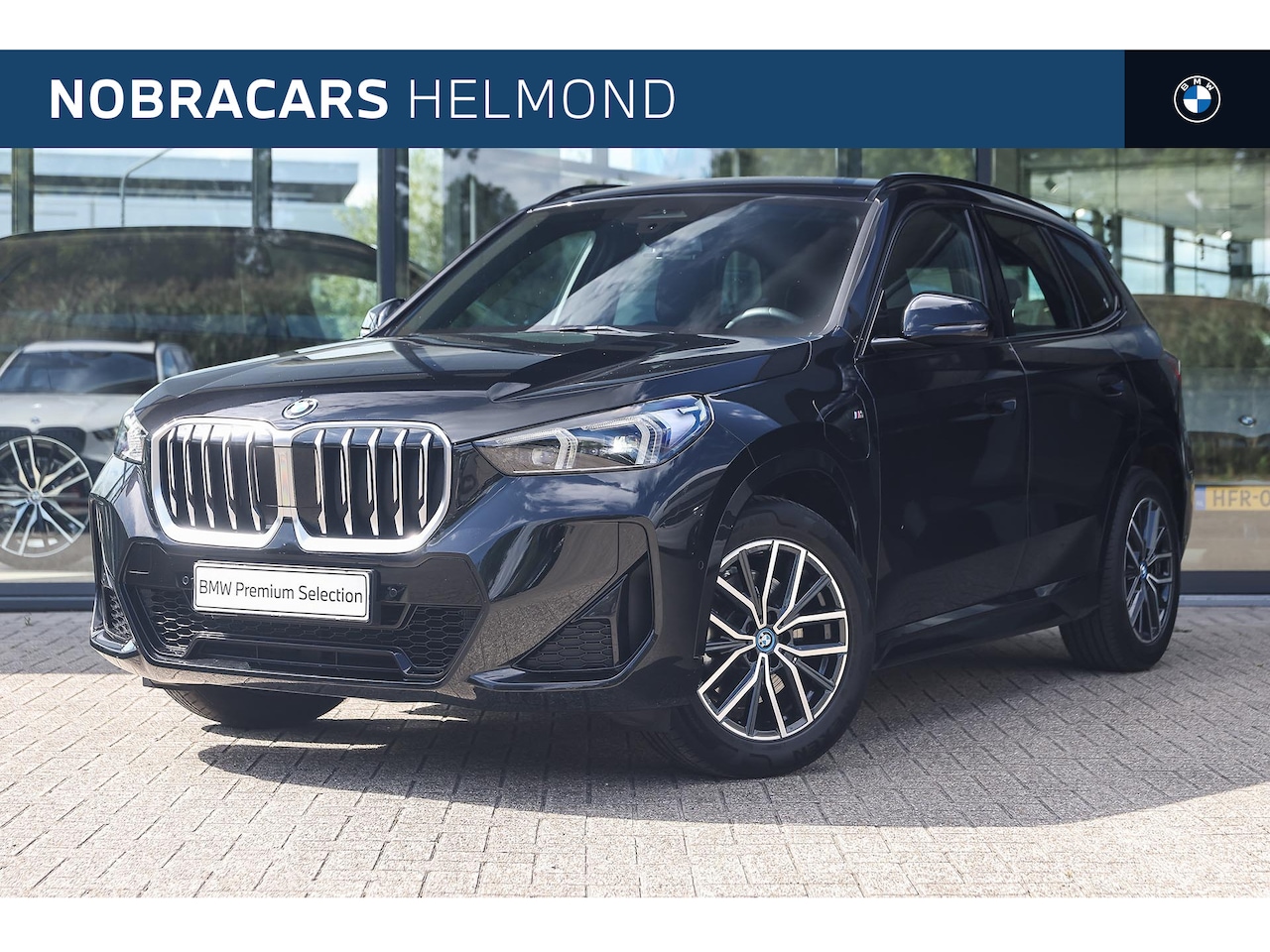 BMW X1 - xDrive25e M Sport Automaat / Achteruitrijcamera / Sportstoelen / M Adaptief onderstel / Co - AutoWereld.nl
