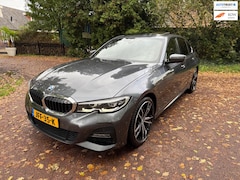 BMW 3-serie - 330e High Executive M-Sport / Navi / Xenon / schuifdak / leder