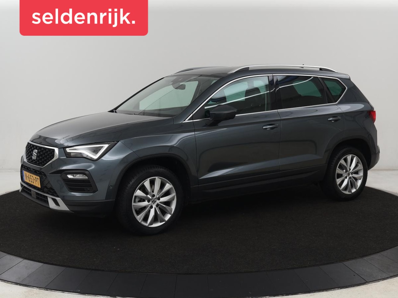 SEAT Ateca - 2.0 TDI FR Intens | Leder/Alcantara | Stoelverwarming | 360 Camera | Trekhaak | BeatsAudio - AutoWereld.nl