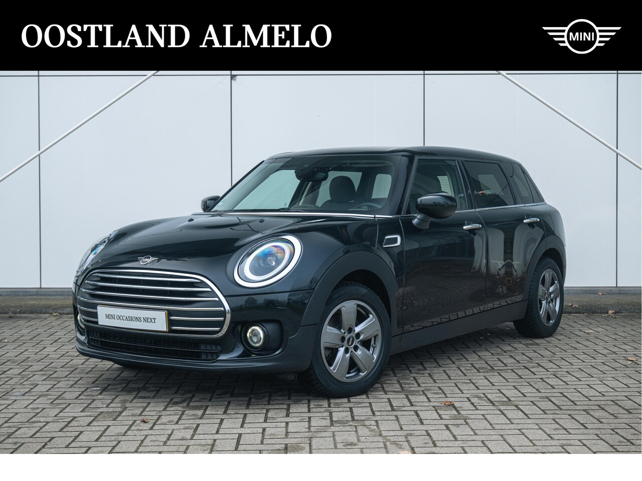 MINI Clubman - Cooper Classic Automaat / Achteruitrijcamera / LED / Comfort Access / Comfortstoelen / Sto - AutoWereld.nl