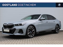 BMW 5-serie - 530e M Sport Automaat / Bowers & Wilkins / Adaptieve LED / Stoelventilatie / Comfort Acces
