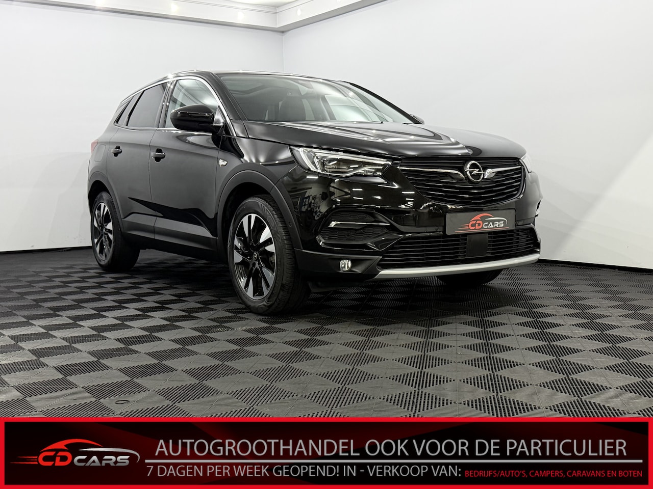 Opel Grandland X - 1.2 Turbo Ultimate Pano, Leder, Camera, Navi, Winterpakket, Elektrische achterklep, Memory - AutoWereld.nl