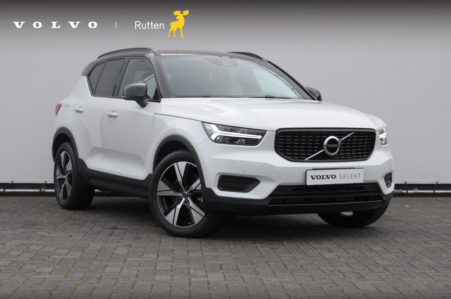 Volvo XC40 - T4 211PK Automaat Recharge R-Design / Cruise control / leder met alcantara / elektrische a - AutoWereld.nl