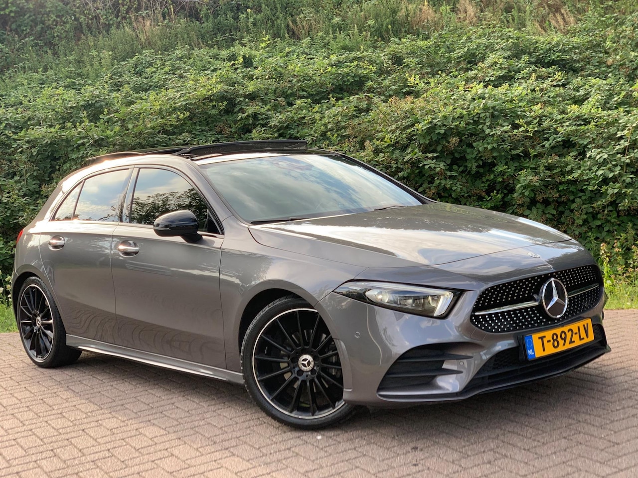 Mercedes-Benz A-klasse - A200 AMG ! PANO SFEER BOMVOL TOPSTAAT ! - AutoWereld.nl