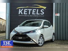 Toyota Aygo - 1.0 VVT-i x-play CAMERA / LUXE uitvoering