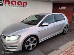 Volkswagen Golf - 1.4 TSI ACT Highline R-line