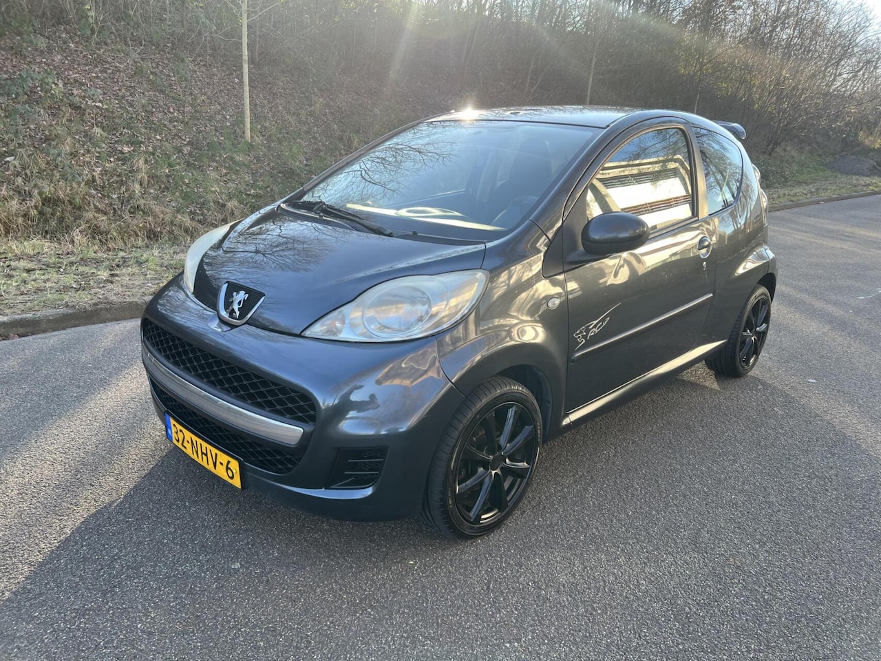 Peugeot 107 - 1.0-12V XS 1.0-12V XS - AutoWereld.nl