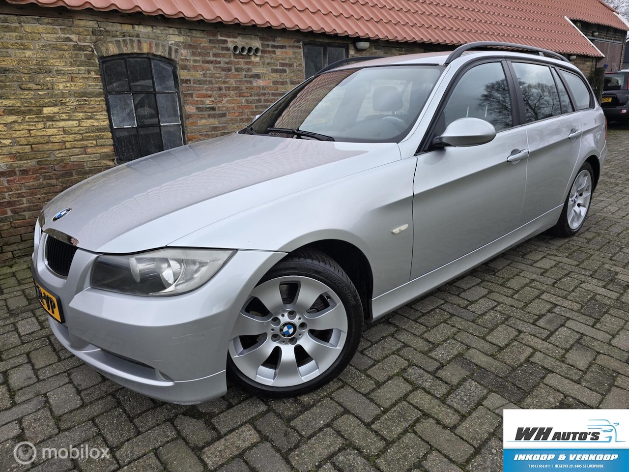BMW 3-serie Touring - 320i High Executive 320i High Executive - AutoWereld.nl