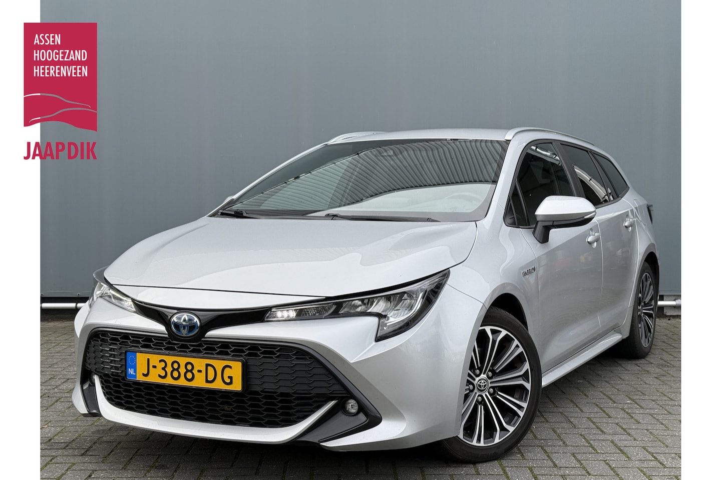 Toyota Corolla Touring Sports - BJR 2020 2.0 Hybrid 153 PK Business Plus TREKHAAK | TELEFONIE | CAMERA | STOELVERWARMING - AutoWereld.nl