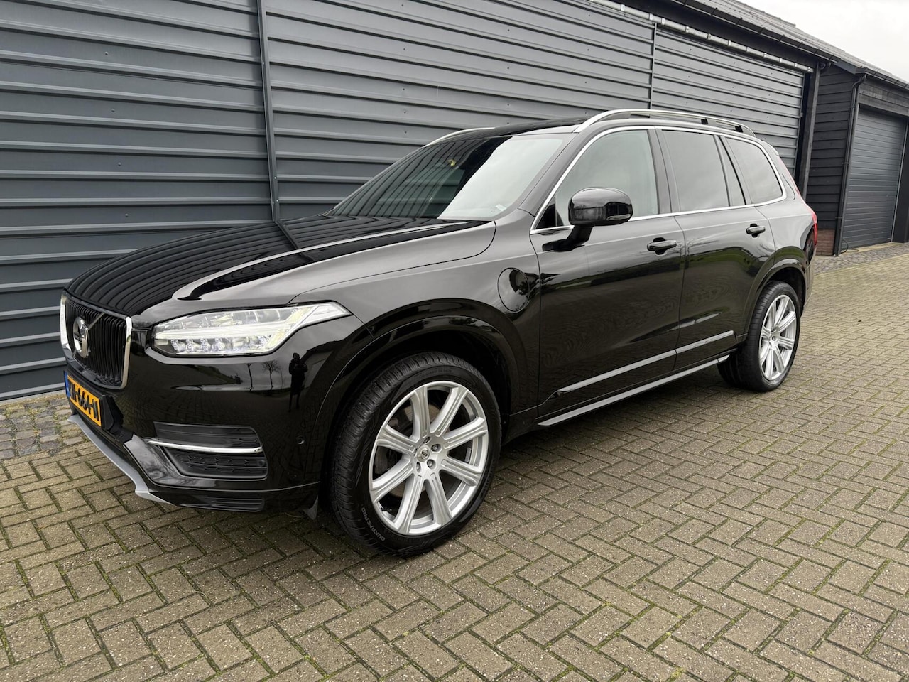Volvo XC90 - 2.0 T8 Twin Engine AWD 7 Pers,Pano,Electr.Trekhaak - AutoWereld.nl