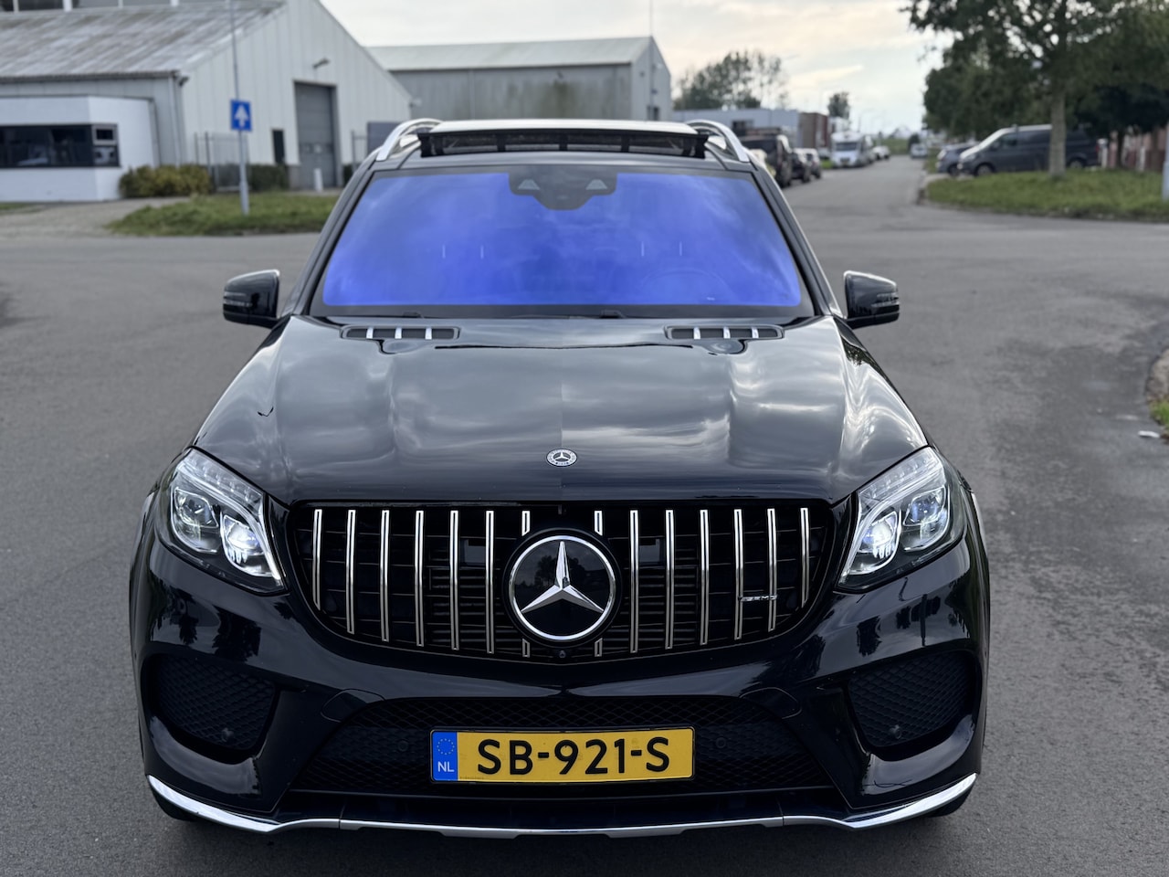 Mercedes-Benz GLS - 350 d 4MATIC 4MATIC AMG/7-ZITS/PANO/TREKHAAK/MASSAGE/ VOLSTE UITVOERING - AutoWereld.nl