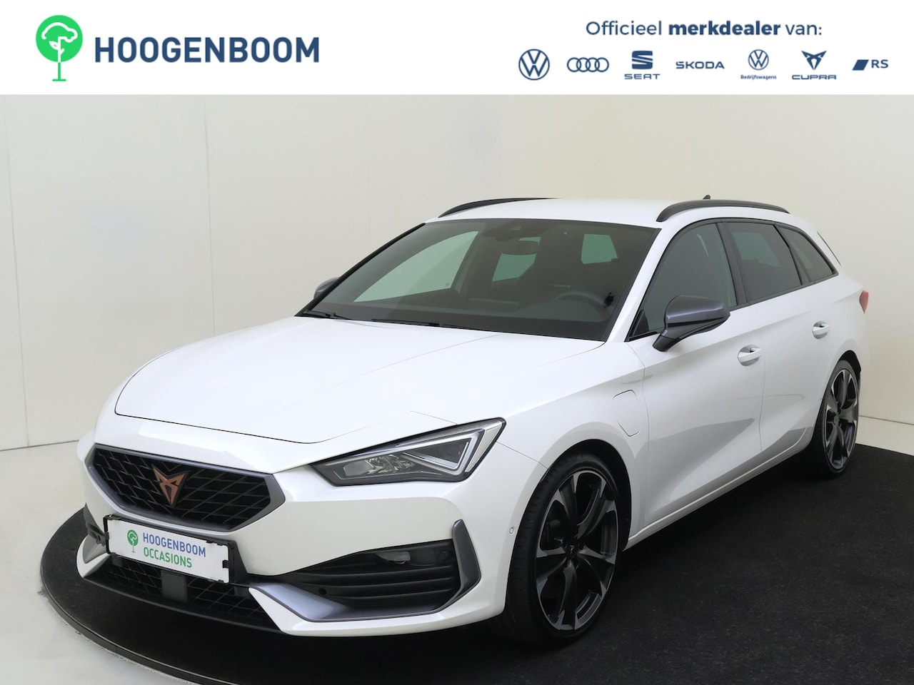 CUPRA Leon Sportstourer - 1.4 e-Hybrid VZ Performance | Parkeerasisstent | Cupra mode | Keyless | Navigatie | Stoel- - AutoWereld.nl