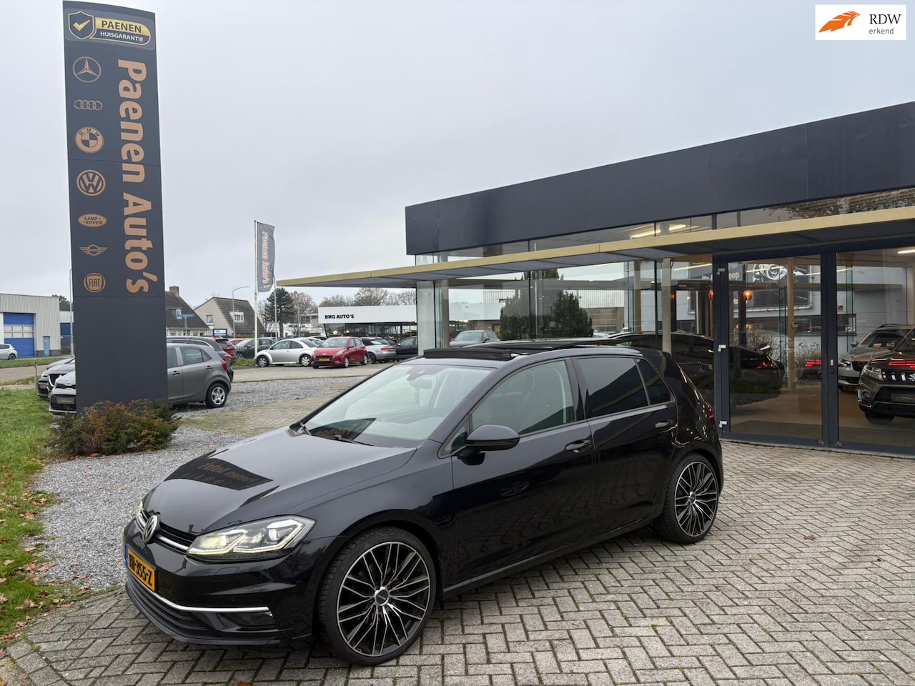 Volkswagen Golf - 1.5 TSI Highline Business R|Pano|Virtual|Cam|Clima - AutoWereld.nl
