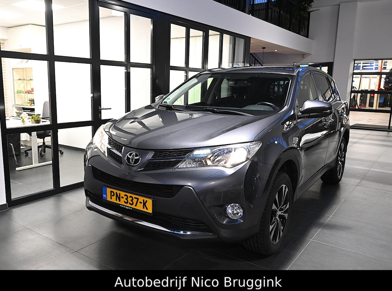 Toyota RAV4 - 2.0 Style 4WD *Trekhaak* *All-in prijs* - AutoWereld.nl