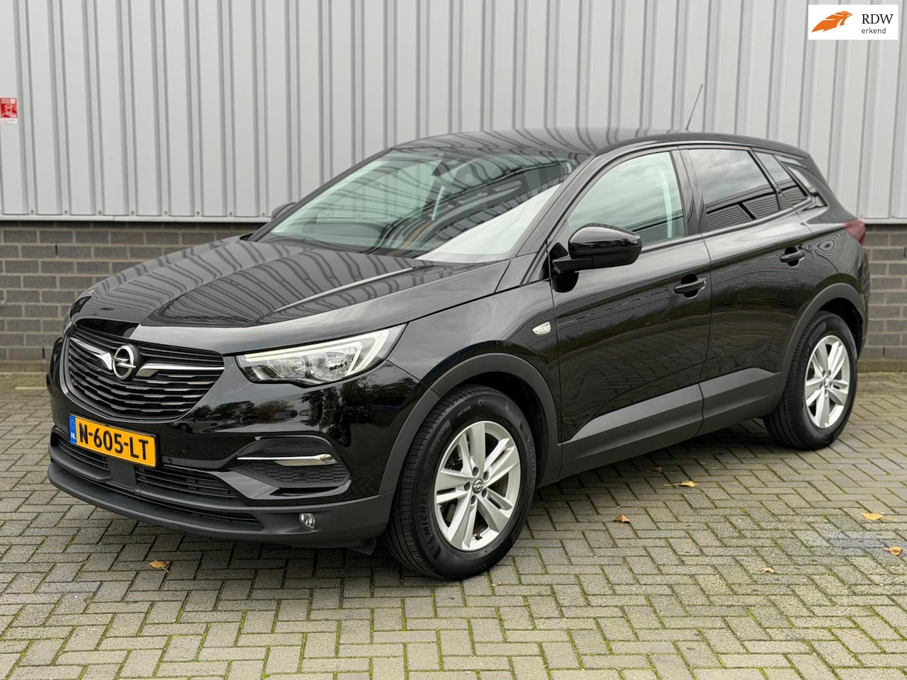 Opel Grandland X - 1.2 Turbo Innovation |Automaat|Navi|CruiseCtrl|PDC|Trekhaak| - AutoWereld.nl