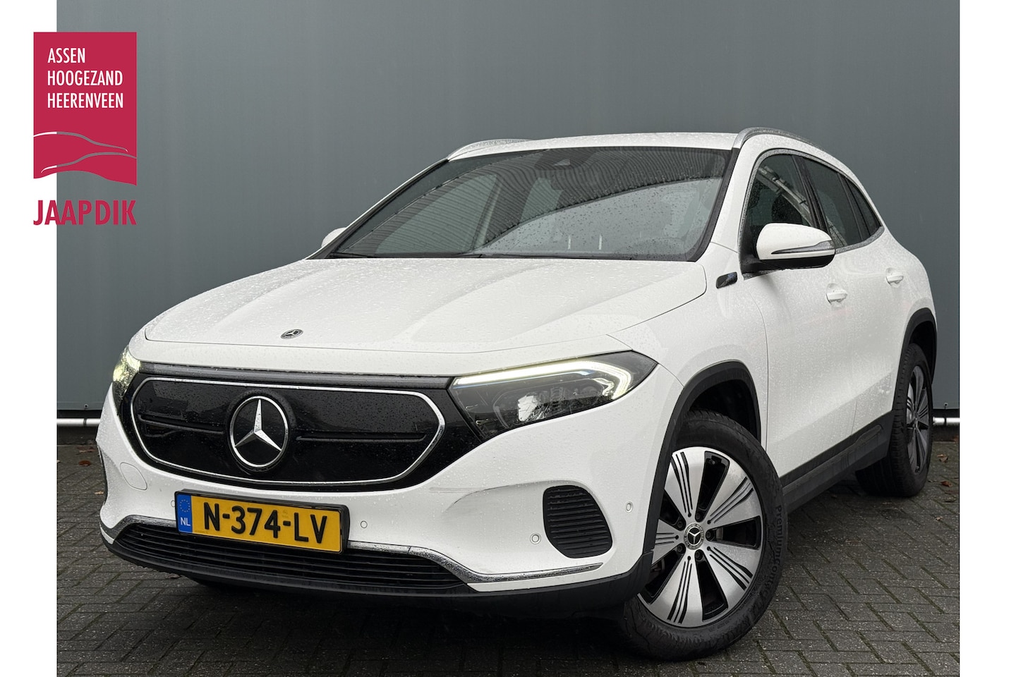 Mercedes-Benz EQA - BJR 2021 250 191 PK Business Solution Luxury 67 kWh LEER | STOELVERWARMING | CAMERA | AMBI - AutoWereld.nl